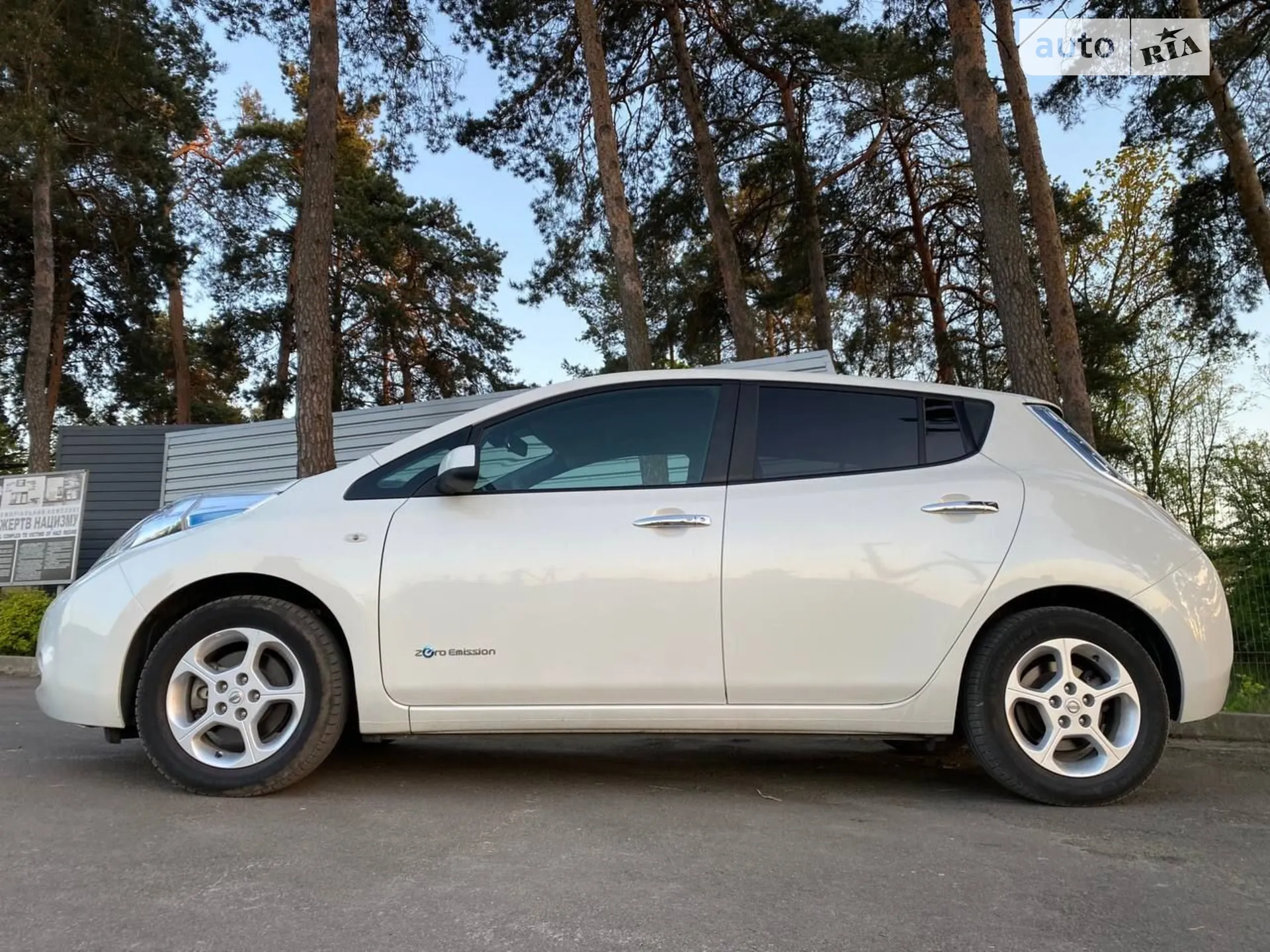 2017 Nissan Leaf - мініатюра 5