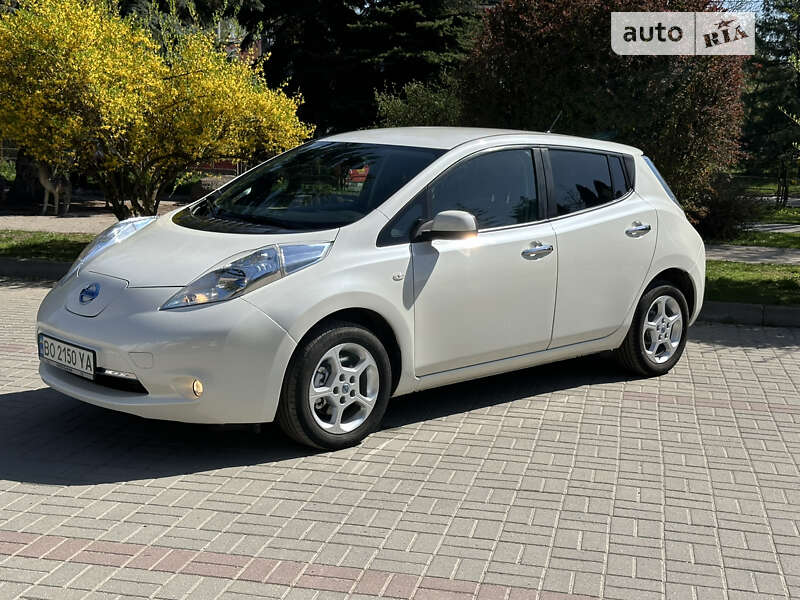 Хэтчбек Nissan Leaf 2014 в Тернополе