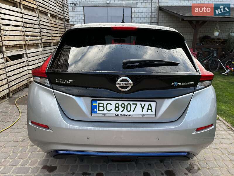 Хэтчбек Nissan Leaf 2019 в Львове