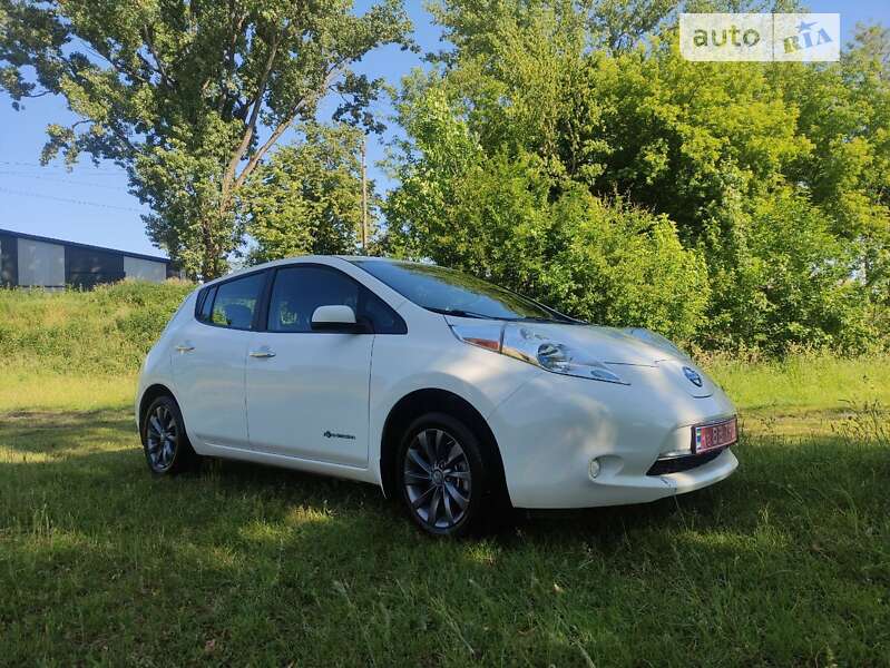 Хетчбек Nissan Leaf 2014 в Самборі