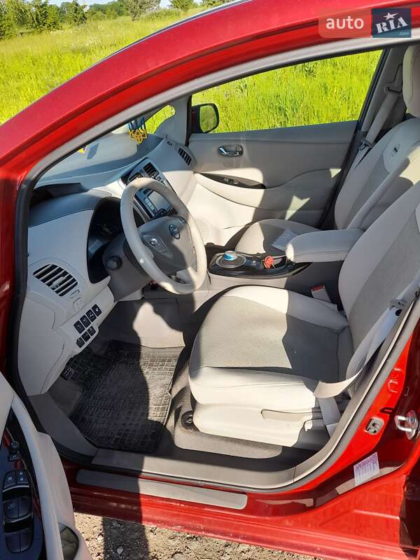 Хэтчбек Nissan Leaf 2015 в Тернополе фото 2 Хэтчбек Nissan Leaf 2015 в Тернополе