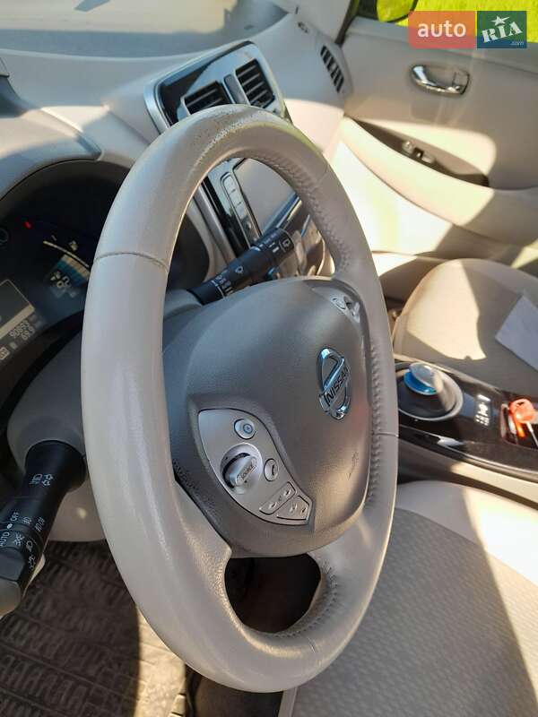 Хэтчбек Nissan Leaf 2015 в Тернополе фото 3 Хэтчбек Nissan Leaf 2015 в Тернополе