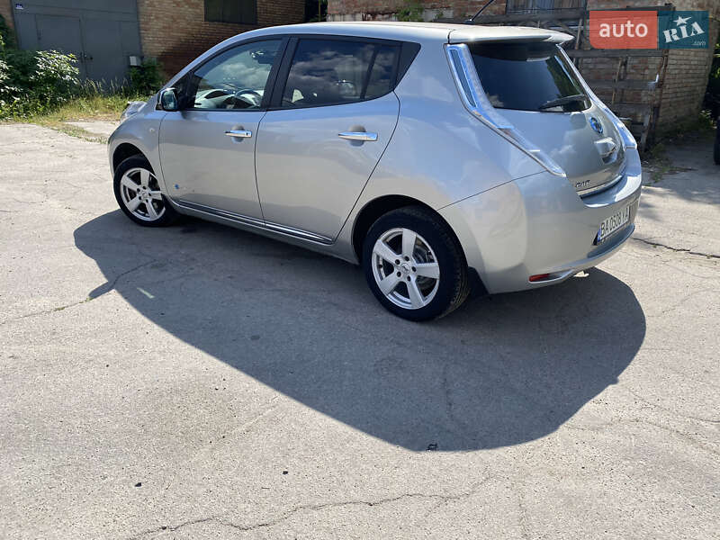 Хэтчбек Nissan Leaf 2013 в Кропивницком фото 15 Хэтчбек Nissan Leaf 2013 в Кропивницком
