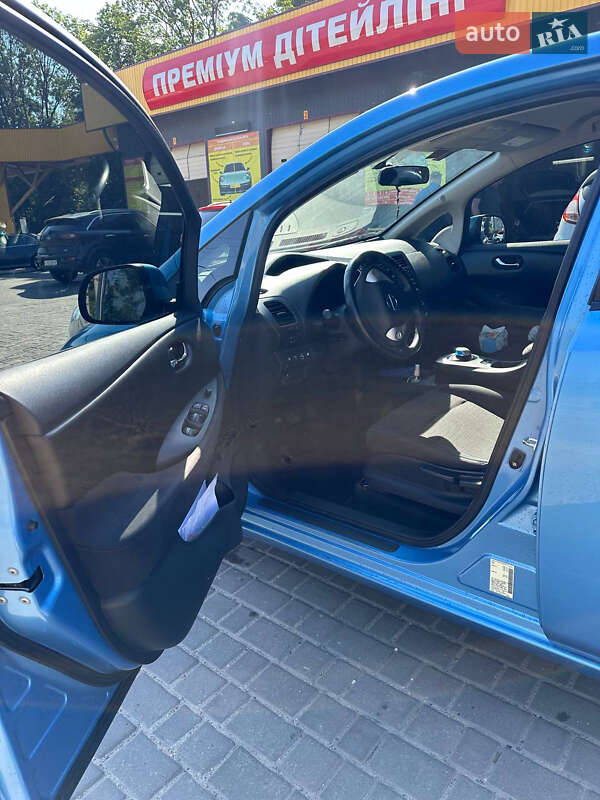 Хэтчбек Nissan Leaf 2014 в Тернополе