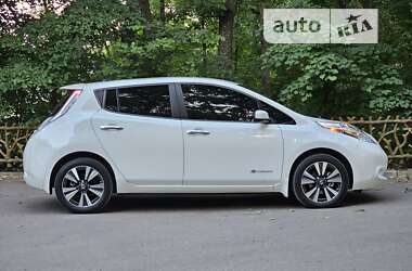 Хэтчбек Nissan Leaf 2013 в Днепре