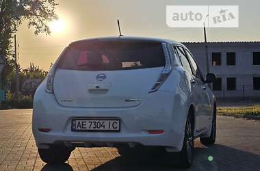 Хэтчбек Nissan Leaf 2013 в Днепре