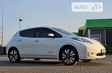 Хэтчбек Nissan Leaf 2013 в Днепре