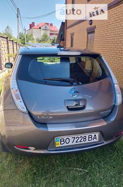 Хетчбек Nissan Leaf 2015 в Тернополі