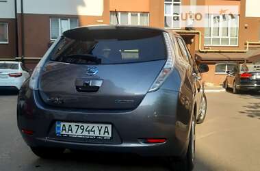 Хетчбек Nissan Leaf 2015 в Києві