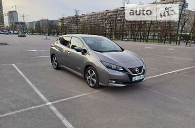 Хэтчбек Nissan Leaf 2018 в Киеве