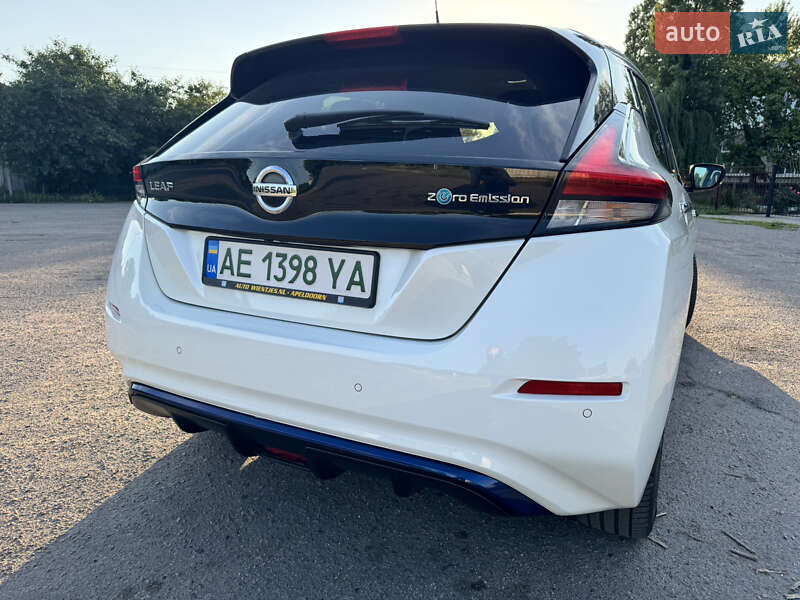 Хетчбек Nissan Leaf 2018 в Павлограді