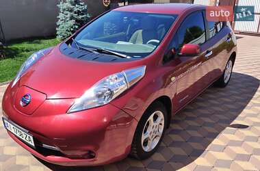 Хэтчбек Nissan Leaf 2013 в 