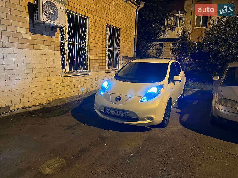 Хэтчбек Nissan Leaf 2014 в Хмельницком фото 21 Хэтчбек Nissan Leaf 2014 в Хмельницком