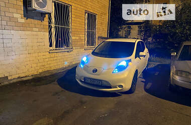 Хэтчбек Nissan Leaf 2014 в Хмельницком