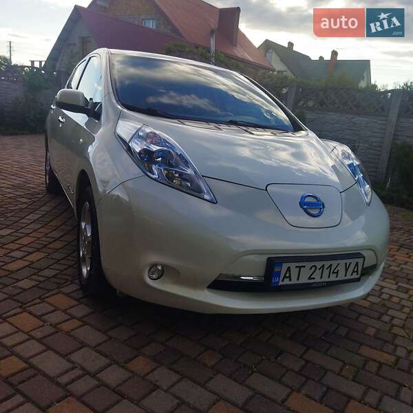 Хэтчбек Nissan Leaf 2013 в Ивано-Франковске