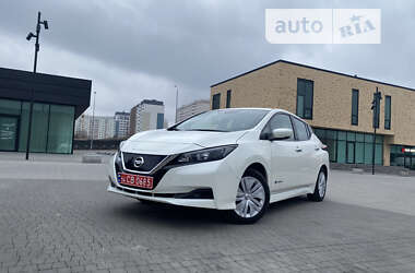 Хетчбек Nissan Leaf 2018 в Хмельницькому