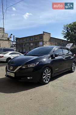 Хэтчбек Nissan Leaf 2018 в 