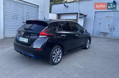 Хэтчбек Nissan Leaf 2018 в 