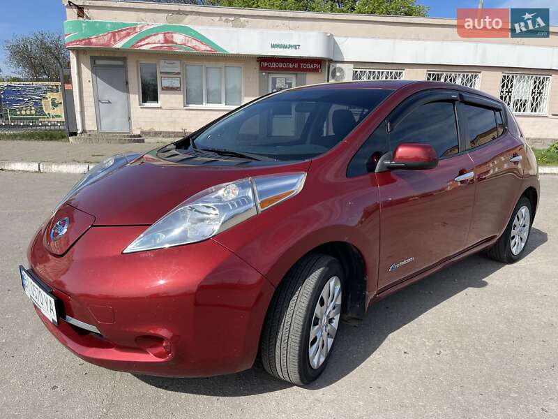 Хэтчбек Nissan Leaf 2014 в Полтаве