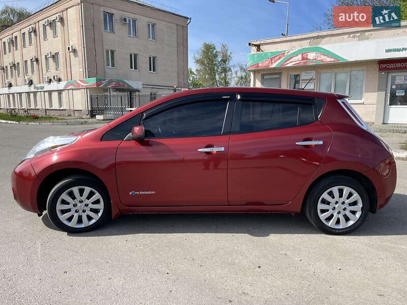 Хэтчбек Nissan Leaf 2014 в Полтаве