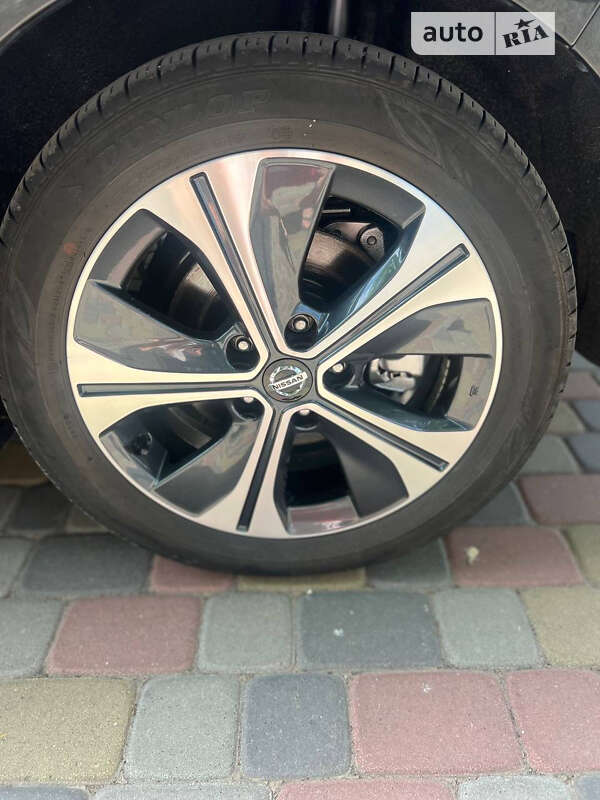 Хетчбек Nissan Leaf 2019 в Черкасах
