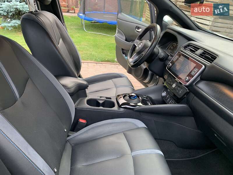 Хэтчбек Nissan Leaf 2019 в Львове