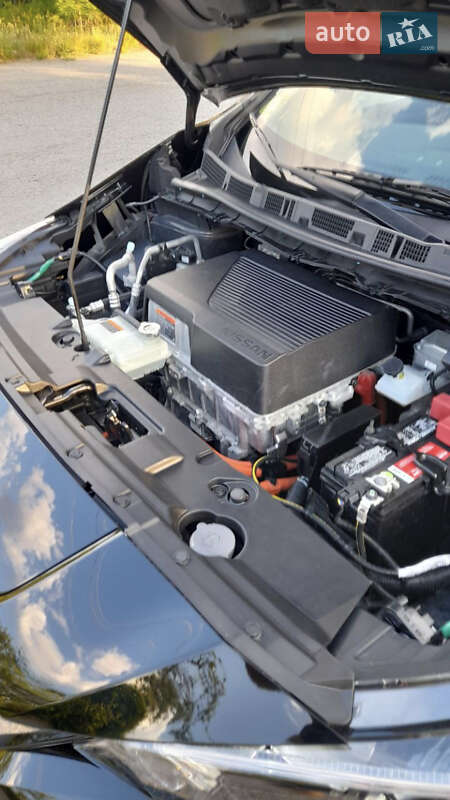 Хэтчбек Nissan Leaf 2020 в Днепре