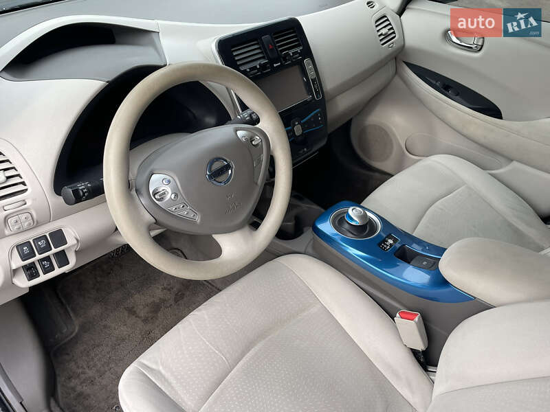 Хетчбек Nissan Leaf 2011 в Рівному