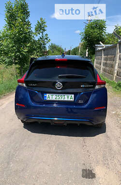 Хэтчбек Nissan Leaf 2022 в Калуше