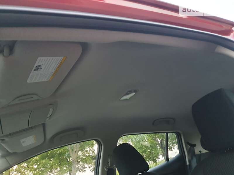 Хэтчбек Nissan Leaf 2015 в Днепре