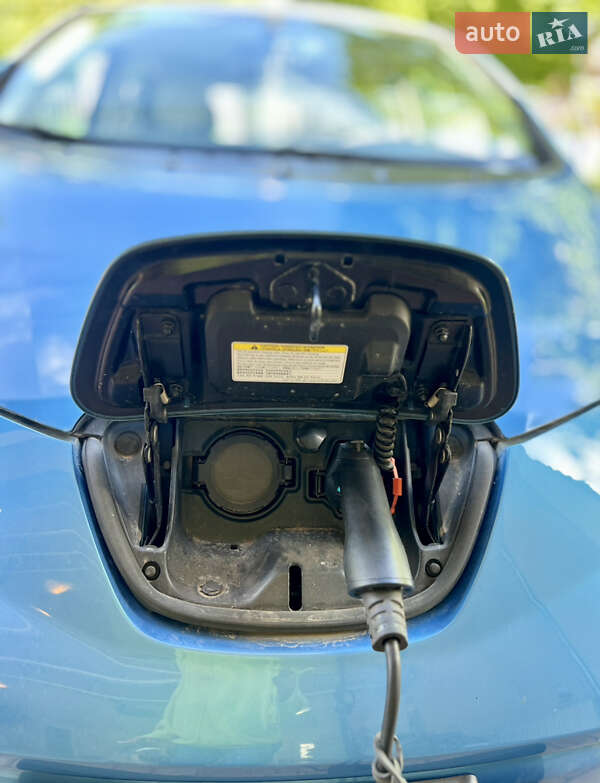 Хэтчбек Nissan Leaf 2013 в Одессе