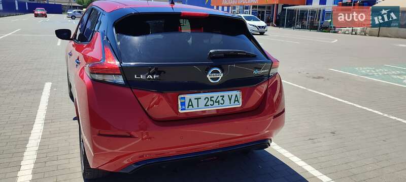 Хетчбек Nissan Leaf 2018 в Долині