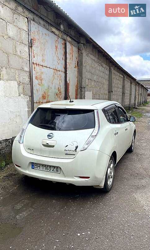 Хетчбек Nissan Leaf 2012 в Одесі