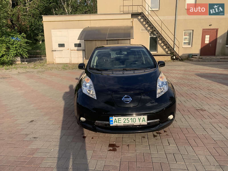Хэтчбек Nissan Leaf 2015 в Запорожье фото 4 Хэтчбек Nissan Leaf 2015 в Запорожье