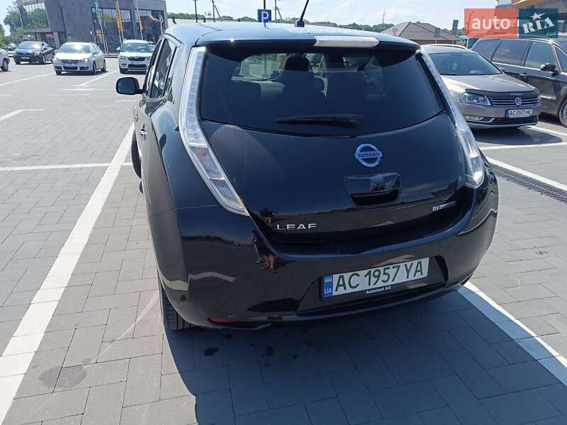 Хэтчбек Nissan Leaf 2015 в Луцке
