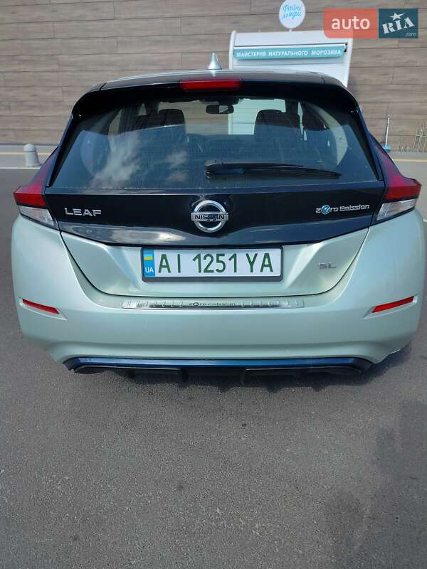 Хэтчбек Nissan Leaf 2018 в Киеве