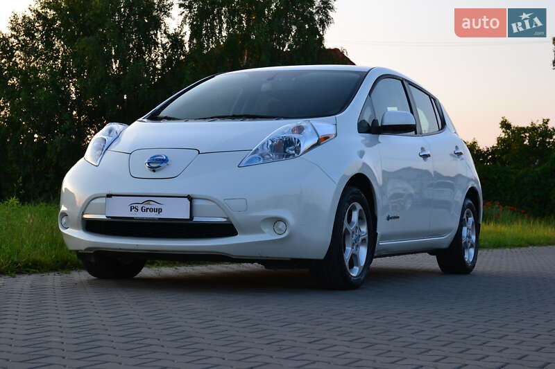 Хэтчбек Nissan Leaf 2016 в Луцке