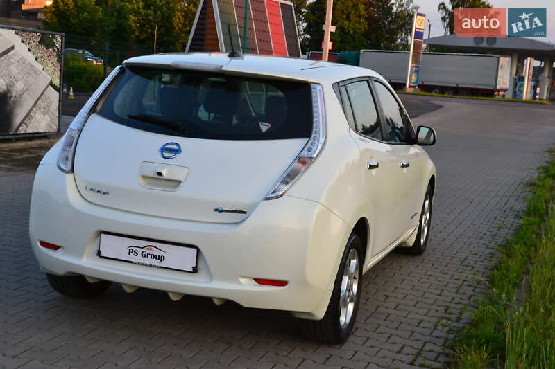 Хэтчбек Nissan Leaf 2016 в Луцке