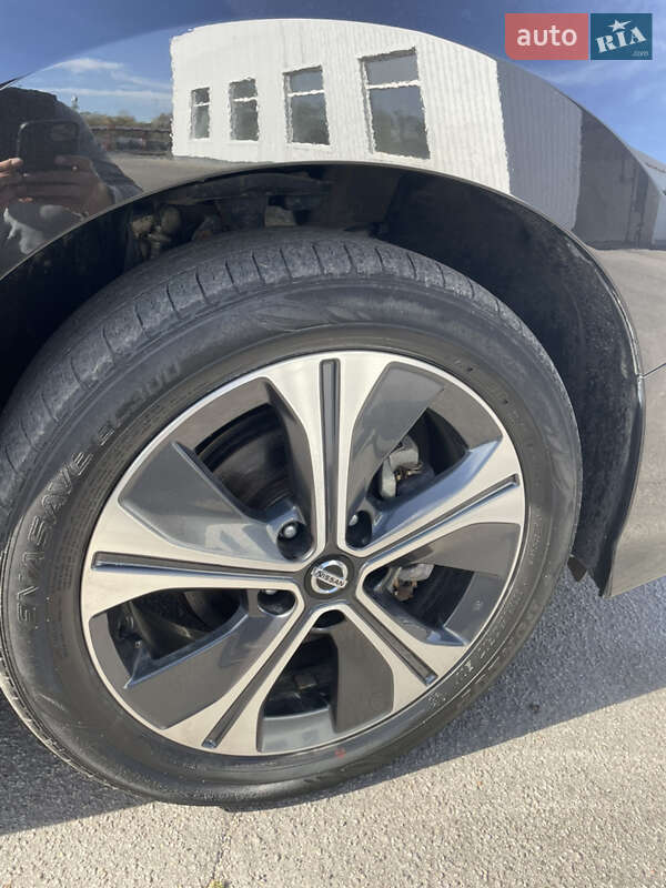 Хэтчбек Nissan Leaf 2020 в Виннице