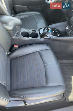 Хэтчбек Nissan Leaf 2020 в 