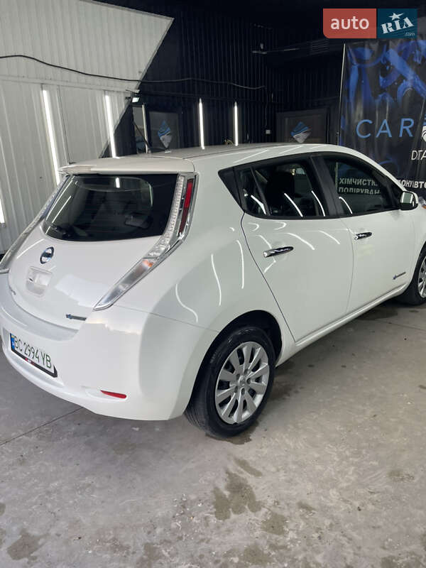 Хетчбек Nissan Leaf 2014 в Львові
