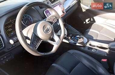 Хэтчбек Nissan Leaf 2021 в 