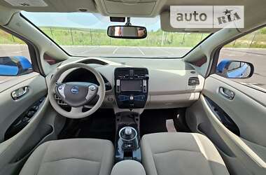 Хэтчбек Nissan Leaf 2010 в Ровно