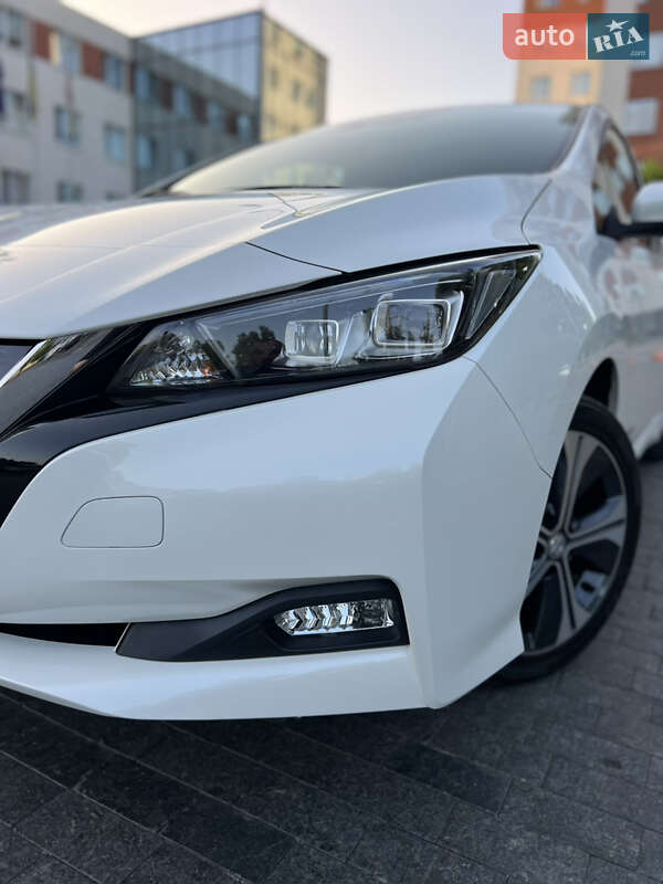 Хэтчбек Nissan Leaf 2017 в Одессе