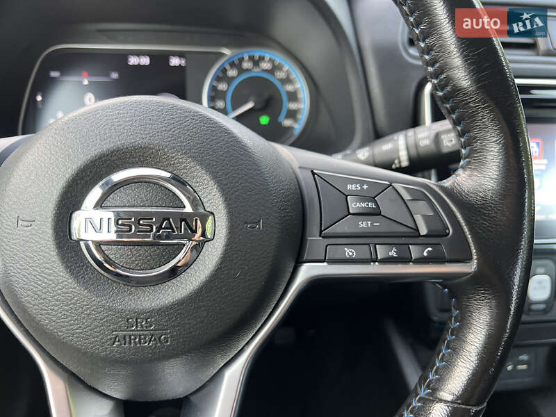 Хэтчбек Nissan Leaf 2017 в Одессе