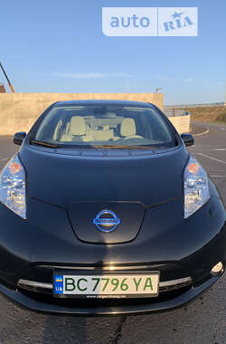 Хэтчбек Nissan Leaf 2011 в Львове