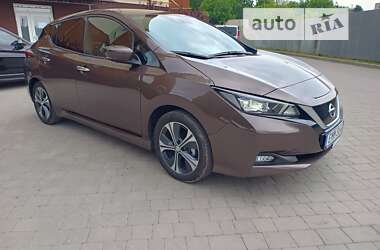 Хэтчбек Nissan Leaf 2021 в Дубно