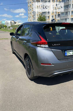 Хетчбек Nissan Leaf 2023 в Львові