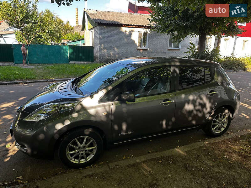 Хэтчбек Nissan Leaf 2013 в Житомире
