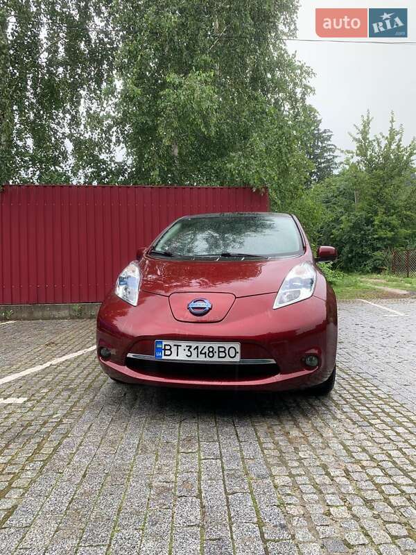 Хетчбек Nissan Leaf 2017 в Києві